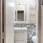 Station - Center Flat *